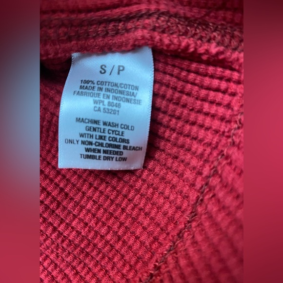 Aeropostale long sleeve shirt is a size Small P. - Picture 6 of 6